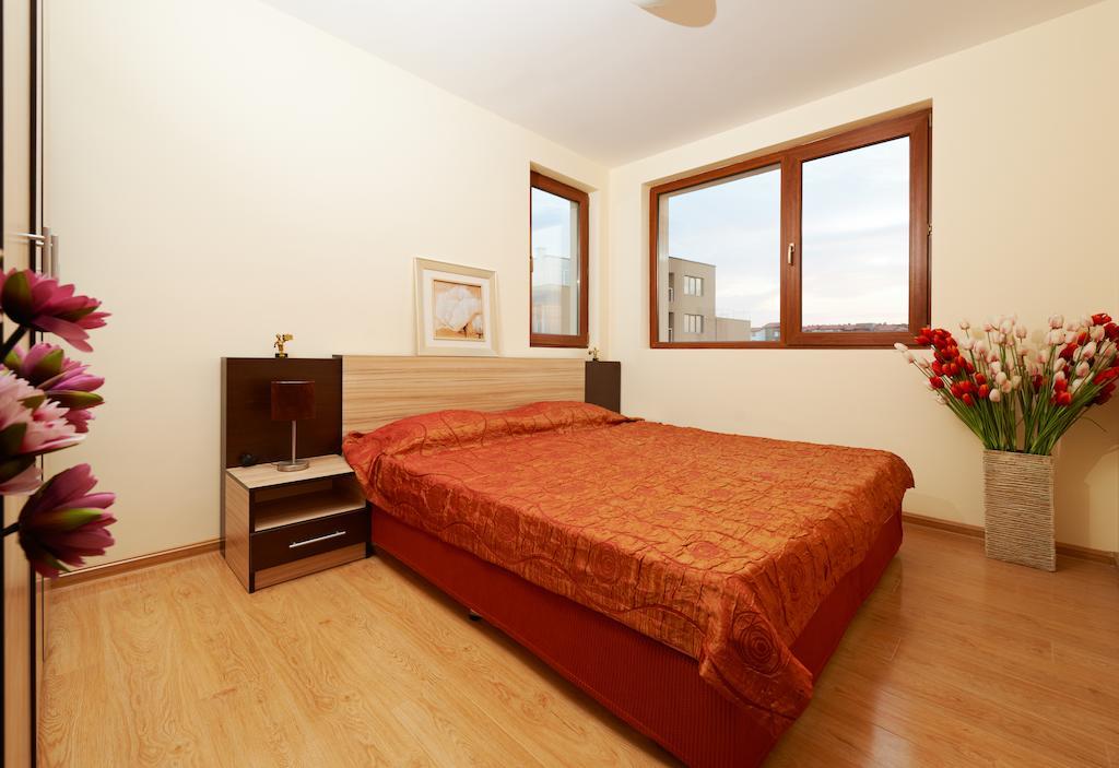 Stanny Court Aparthotel Nesebar Pokoj fotografie